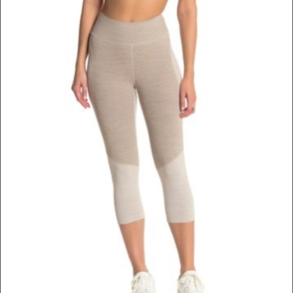 Outdoor Voices oatmeal / coyote leggings (M)